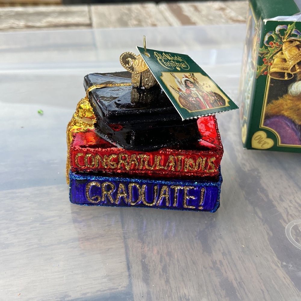 Xmas decor NWT graduate motive